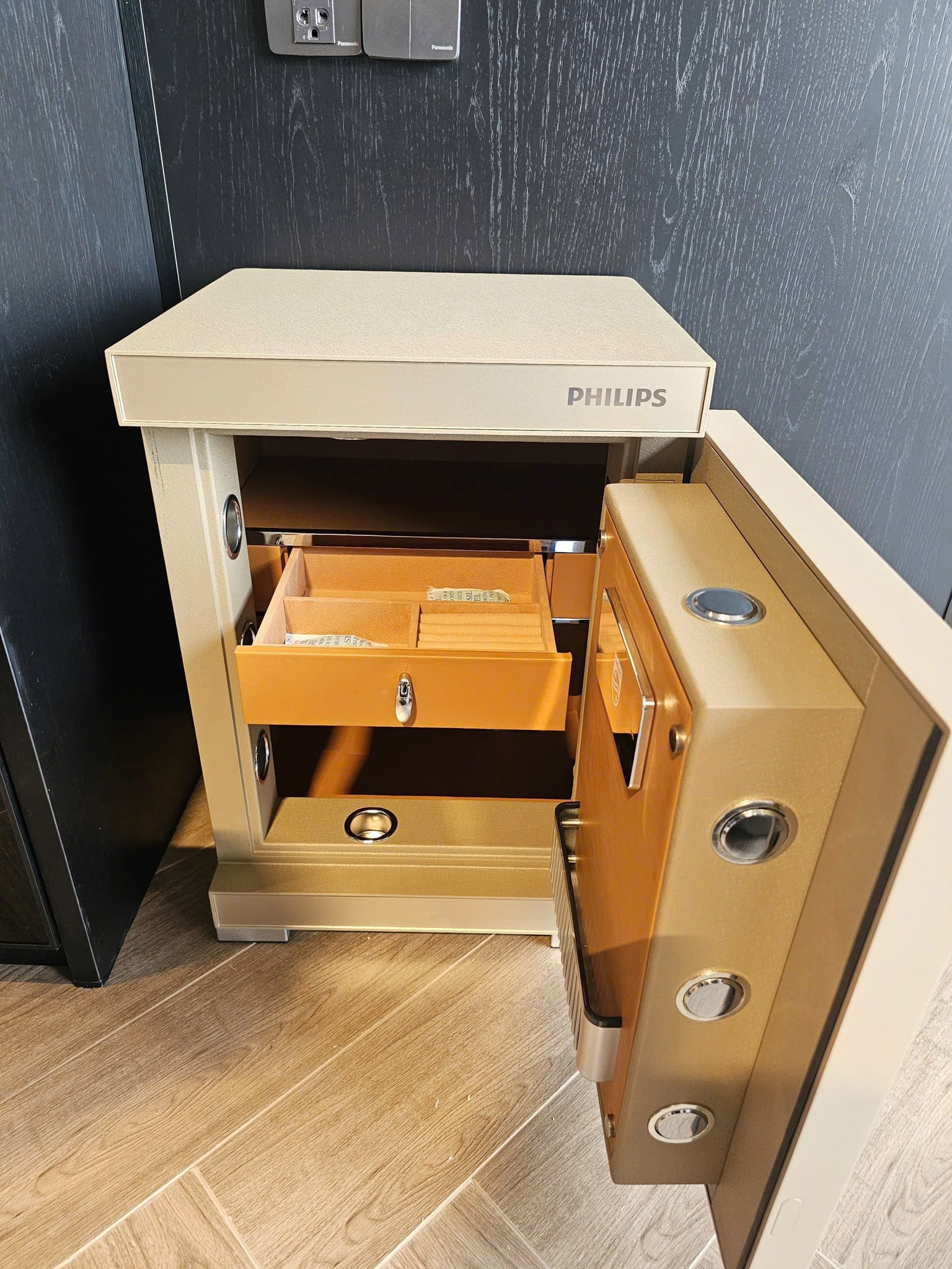 571238454_792077546997636_2146785548352899056_n