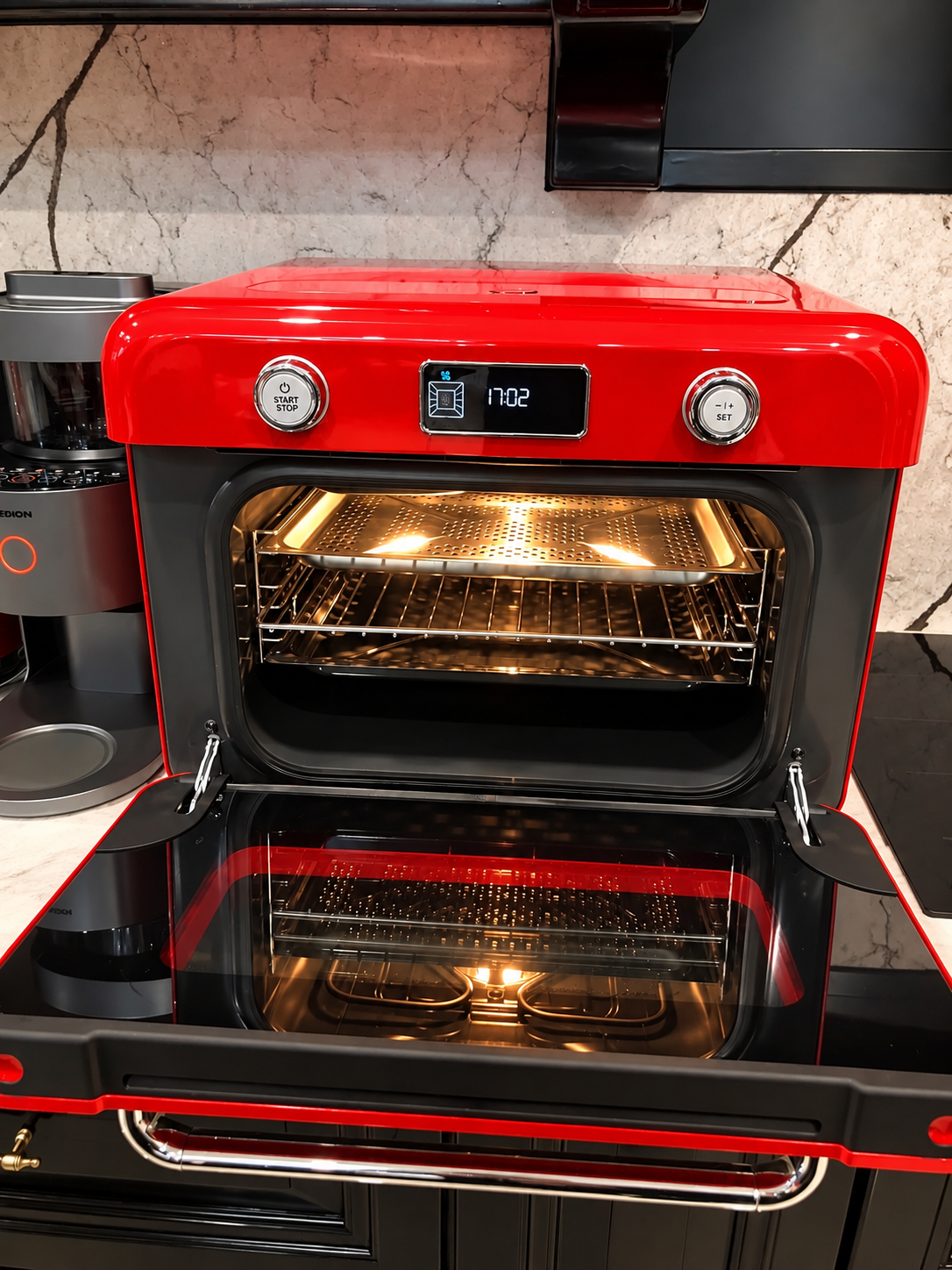 Cận cảnh bên trong SMEG COF01